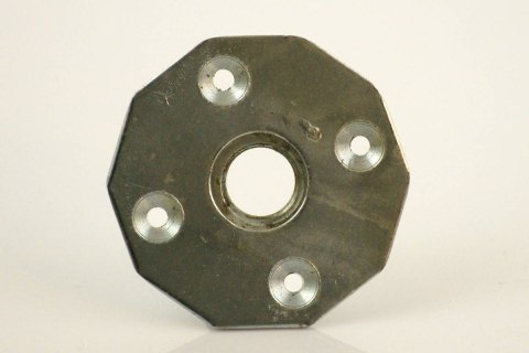 Nakrętka z mocowaniem do nóg