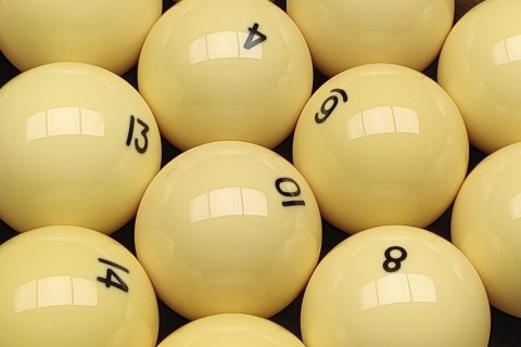 Bile do Ruskiej piramidy Aramith Premier 57,2mm